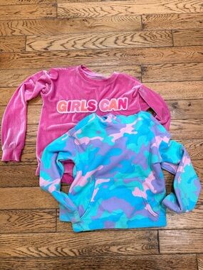 2 for 10!! Girls Pink "Girls Can" and camo hooded Sweatshirt